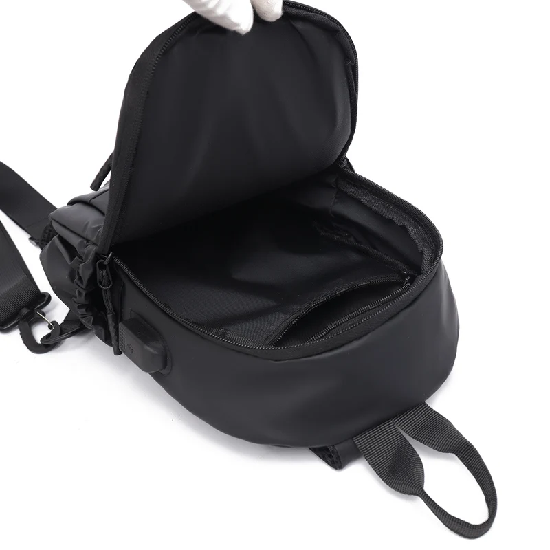 Chest Outdoor Waterproof Polyester Zipper Luxury Men Shoulder Fashion Custom Sports Sling Chest Bag Hiking Running Walking USB