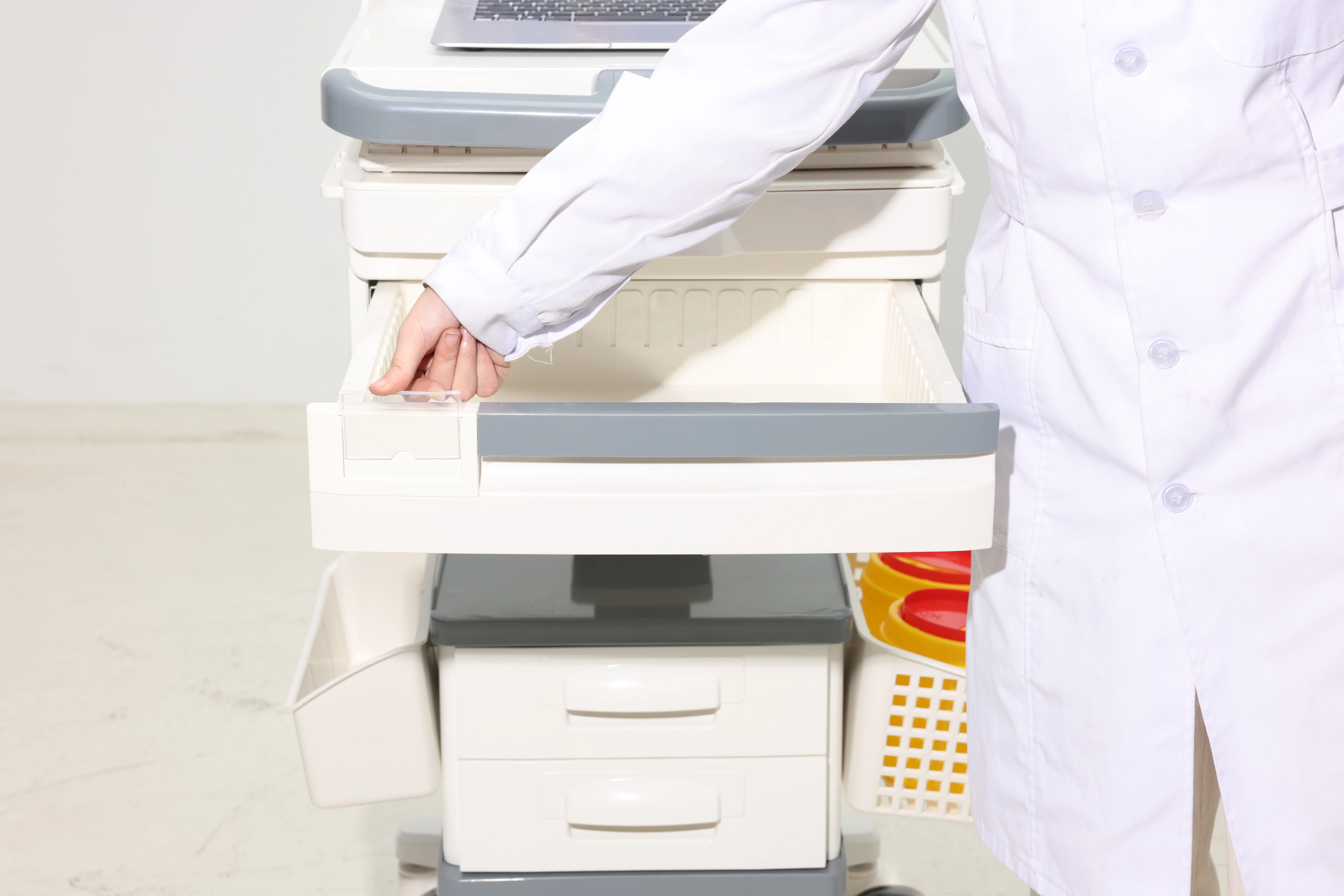 Efficient Hospital Hotel Dental Clinic Laptop Trolley Side Storage Compartments Height-Adjustable Mobile Doctor Keyboard Station 3