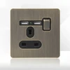 1 modulo 13A 2 USB