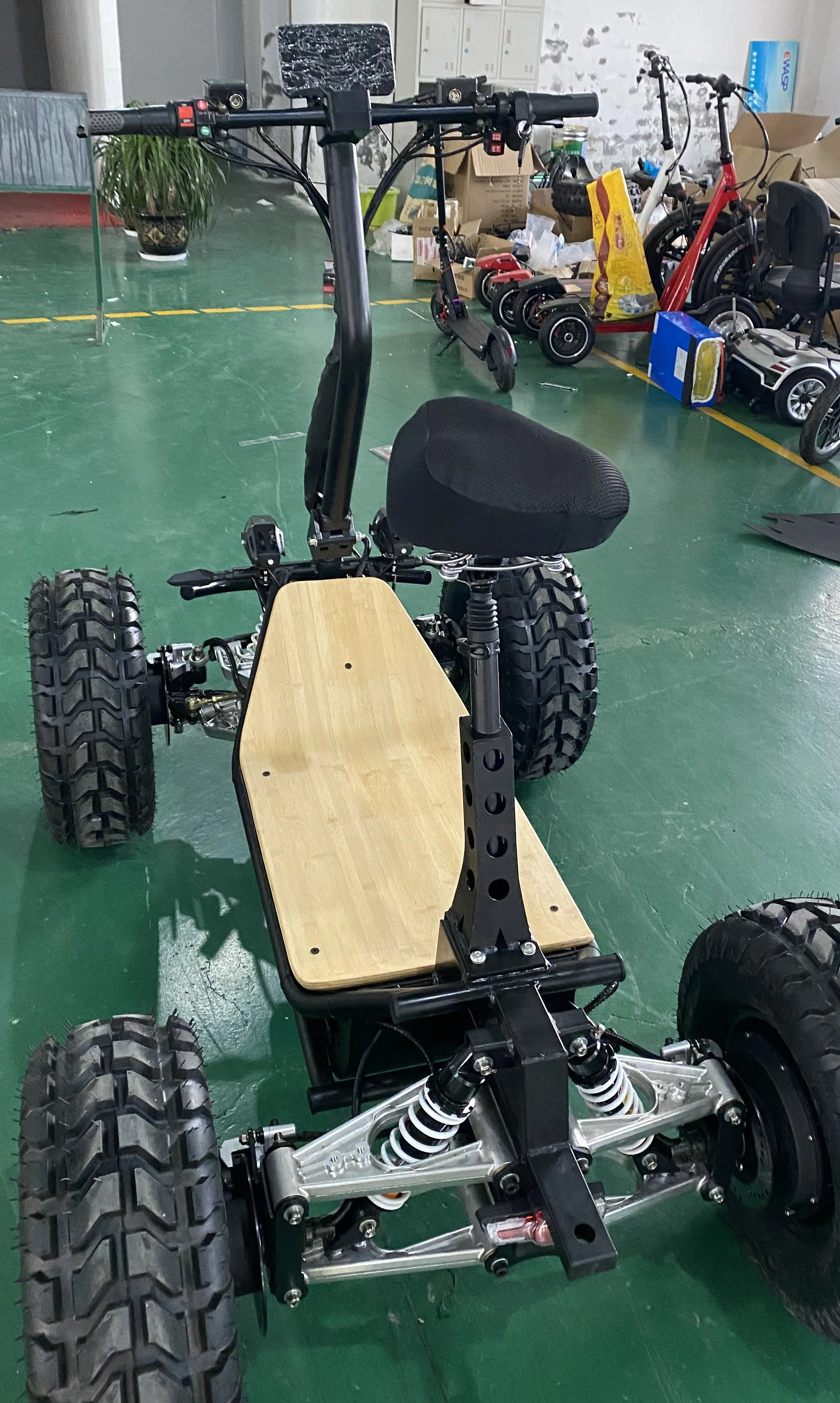
6000W 4WD Электрический вездеход 4 колеса квадроцикл для взрослых; Обувь для езды на мотоцикле по доступной цене 