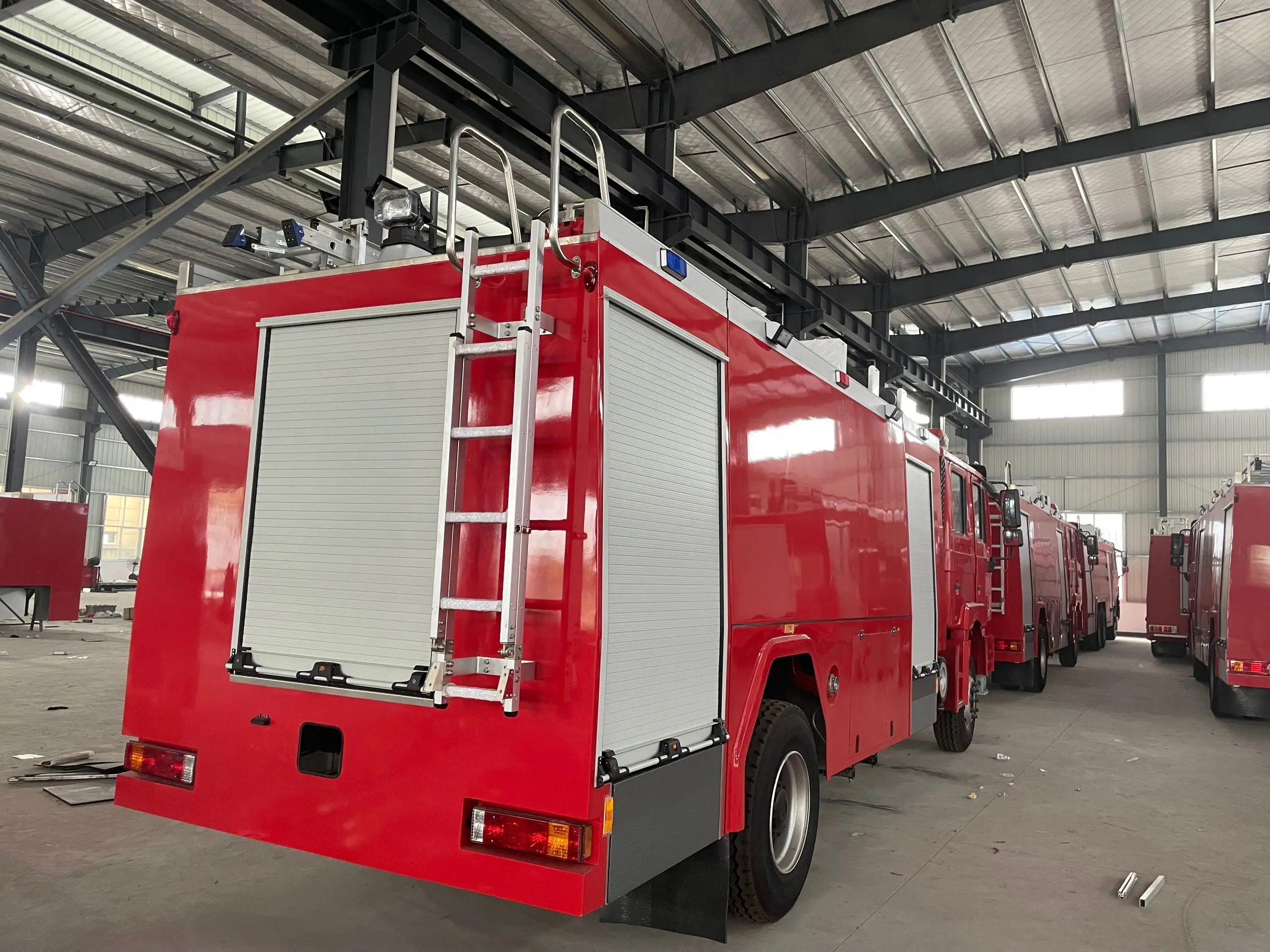 Tenders for in Philippine Water Tank Fire Truck Manufacturer Hot Sale