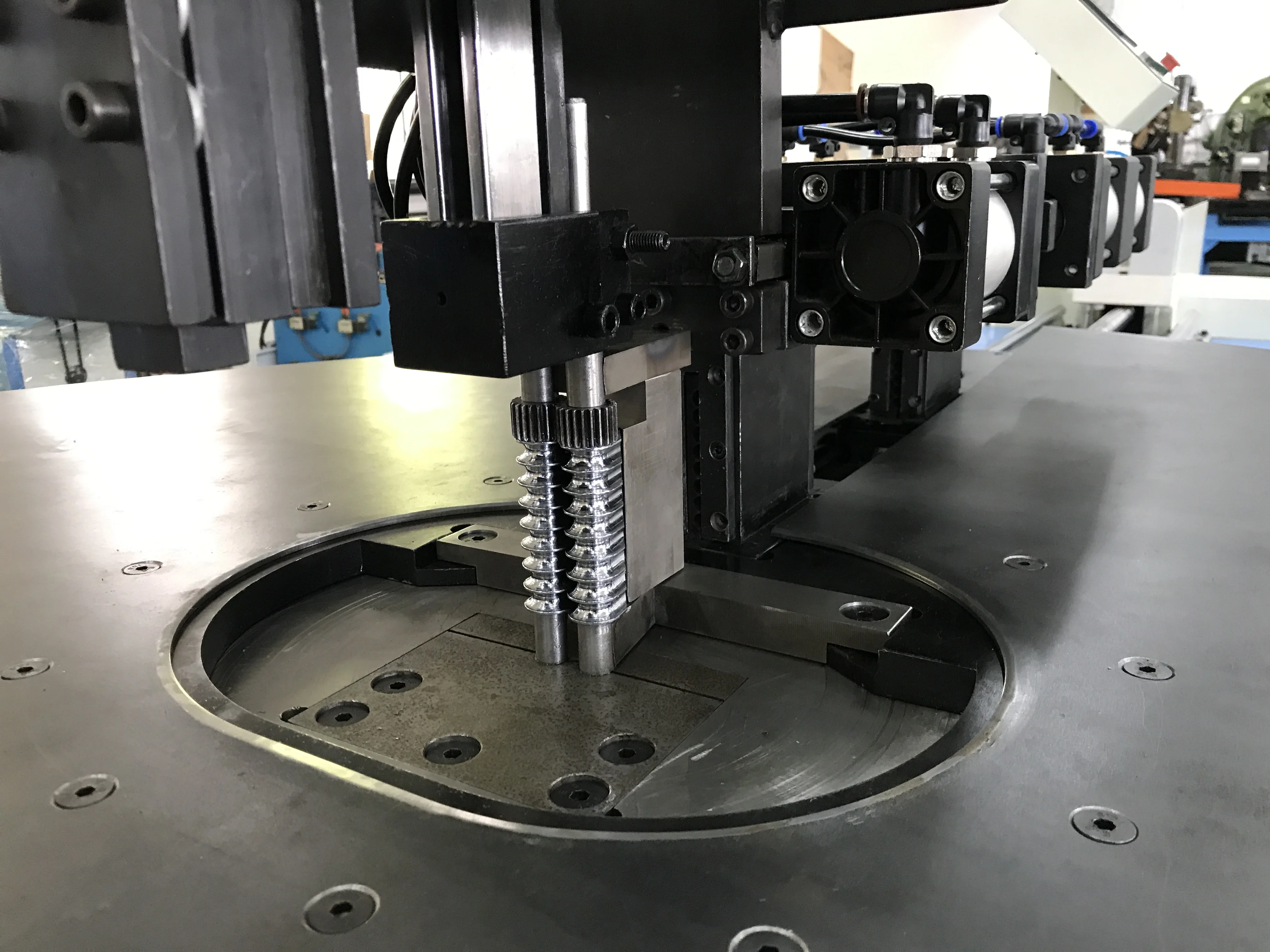 BOBO Machine serpentine tube bending machine shown in a detail photo for this news article