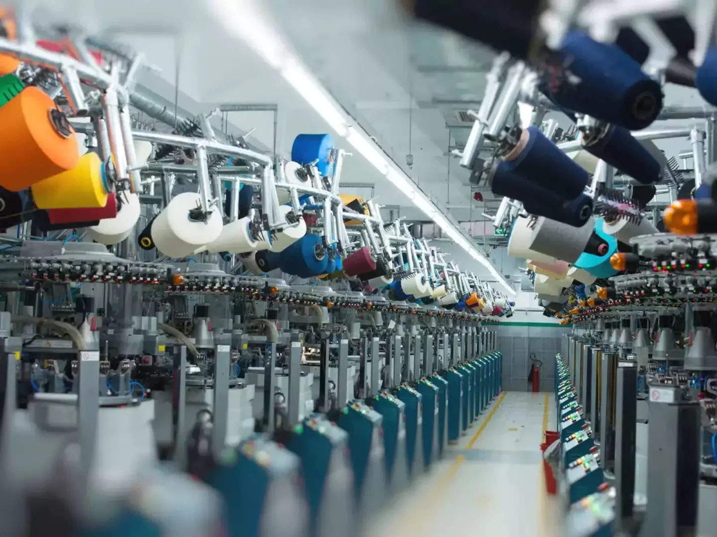 Производства текстильная продукция. Текстильная промышленность. Текстильное производство. Текстильная и легкая промышленность. Текстильный завод.