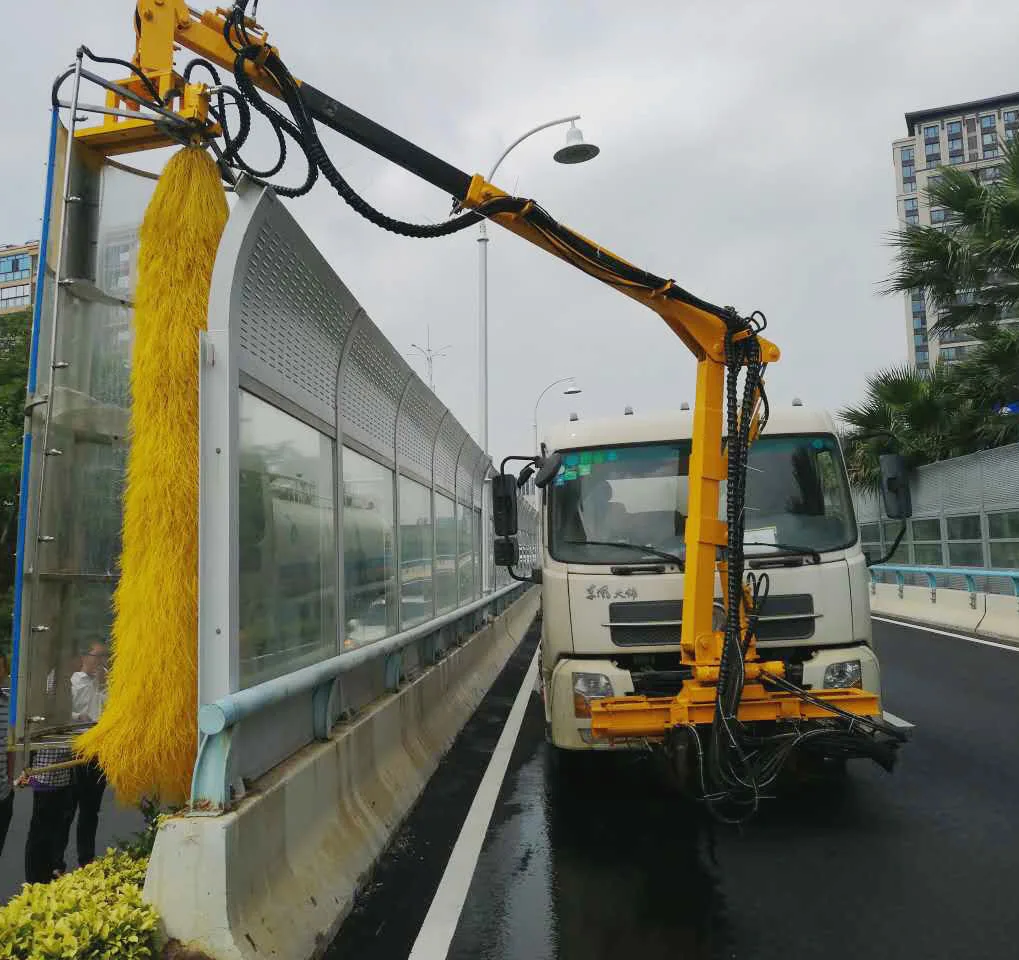 Tunnel Cleaner Vehicle Wash Tunnel Wall Solar Panel Remote Control Guardrail Cleaning Truck