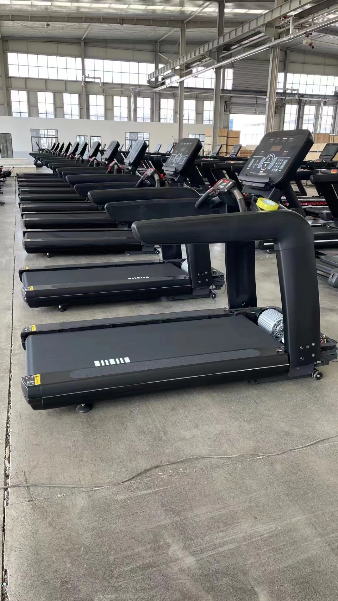 Commercial Motorized Treadmill Machine With Touch Screen Running