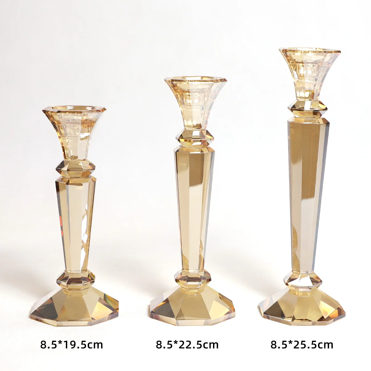 High Quality Pure Transparently Crystal Candlestick Holder Lighted Up Luxury Centerpieces Wedding Decoration Home Indoor supplier