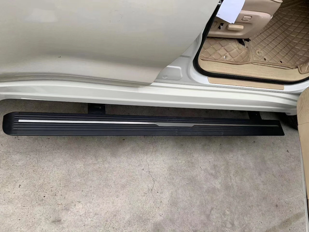 Automatic Electric Side Skirts for Toyota Landcruiser LC200