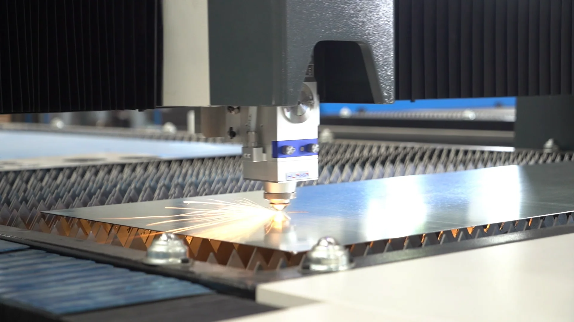 1500*3000mm Desktop Cnc Laser Cutting Machine Galvanized Sheet Metal