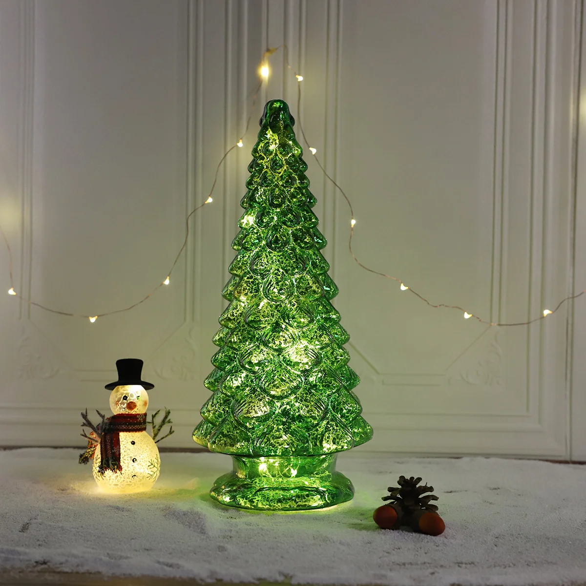 Luxury 3d Christmas LED lights tabletop pine cone hand blown glass Christmas tree with led lights