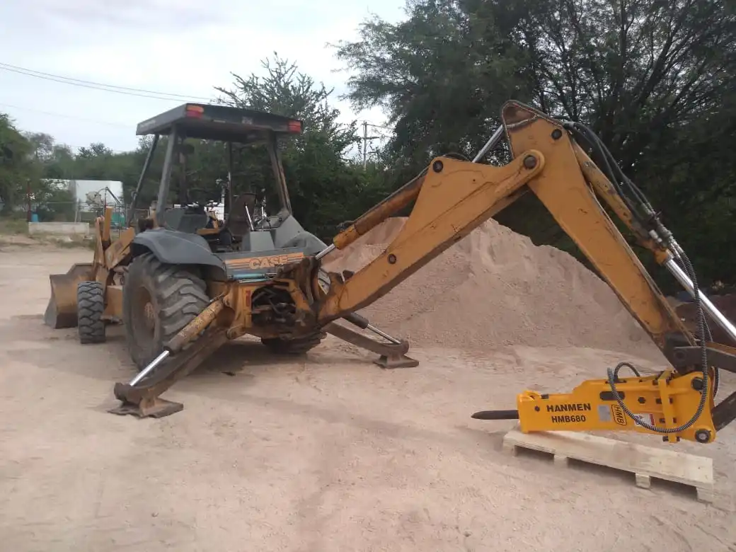 Backhoe HMB680 Hydraulic Jack Hammer With 68mm Chisel for Sale in Mexico