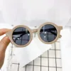 Light brown/Gray