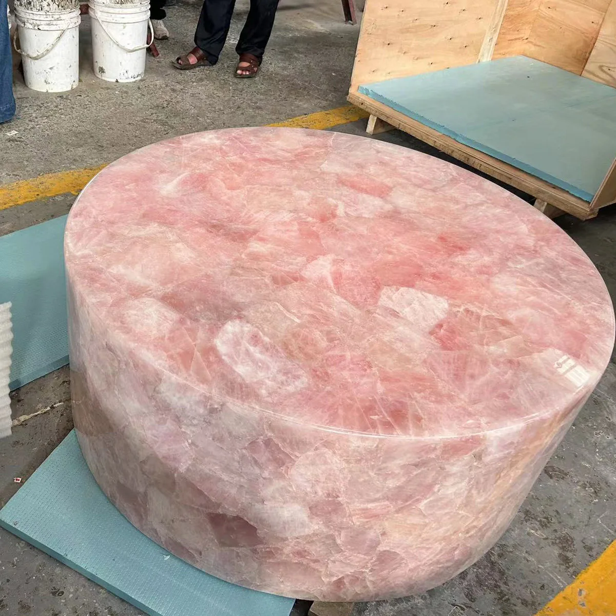 Natural Backlit Rose Quartz Translucent Pink Crystal Stone Illuminated Center Table for Living Room