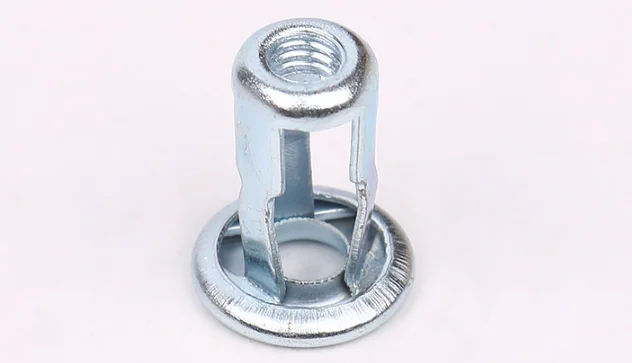 20 Stück M8 Vierkrallenmuttern - Verzinkt Für Möbel & Lautsprecherbau