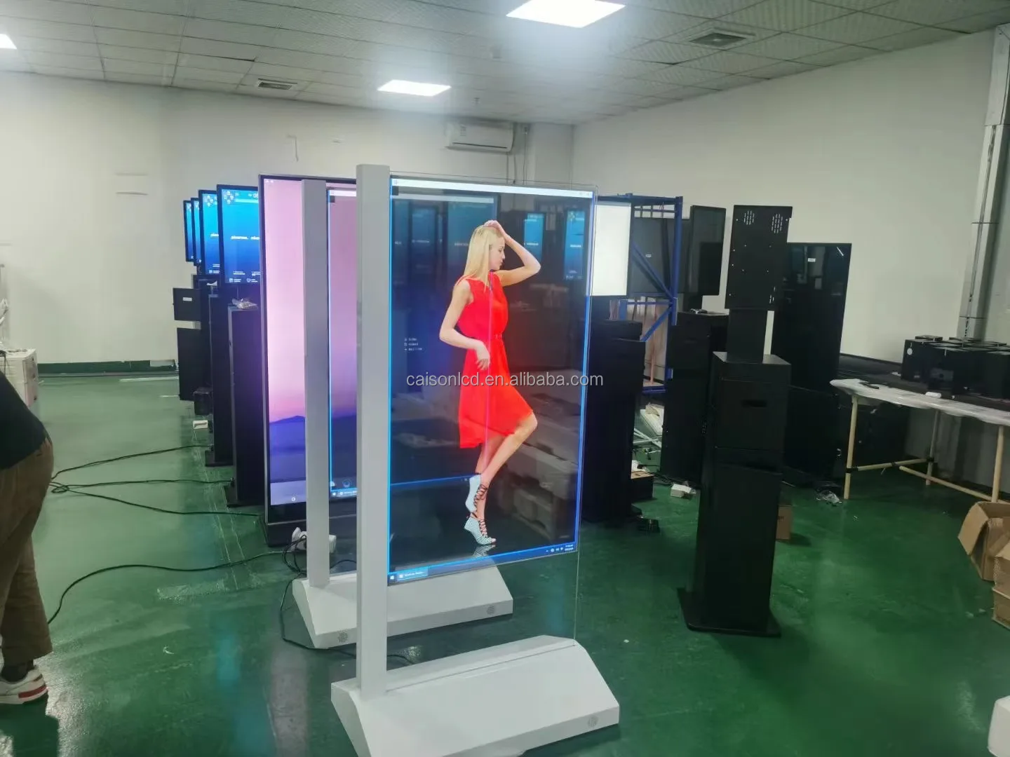 55 inch transparent OLED wish smart Robot 1920 * 1080 Transparent OLED Display Digital Signage and Display manufacture