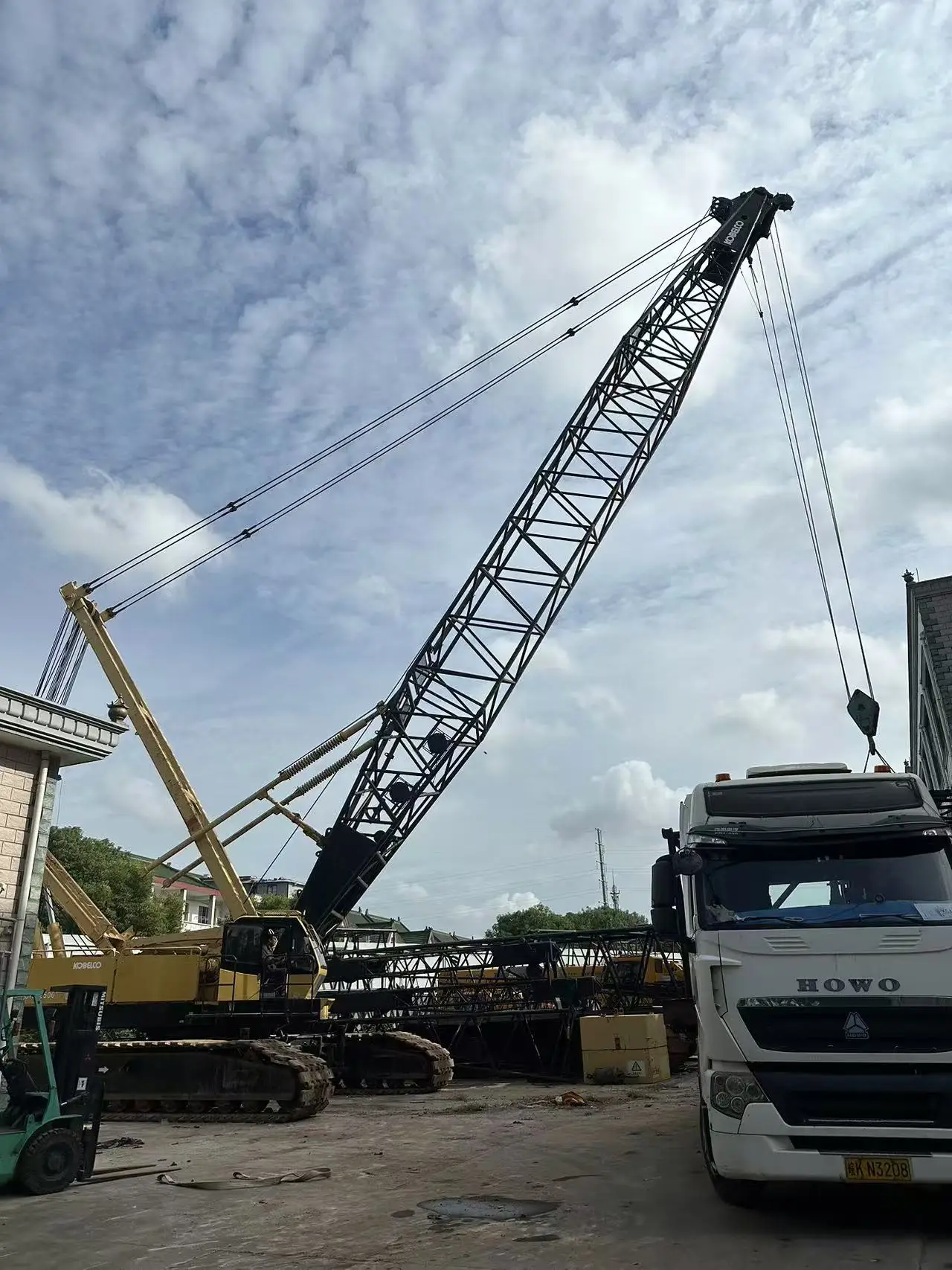Excellent Working Condition 250 TON Crane USD Kobeclo 2500 CKE2500 Crawler Crane With Jibs Boom Construction for Sale in Asia