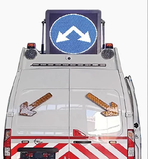 APP Controlled Programmable Traffic LED Display Sign for Engineering ...