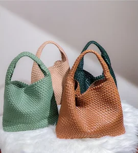 2026 Trending New Handmade Original Woven PU Leather Women's Tote Bag Portable  Tote Weaving Shoulder Bag Factory Wholesale