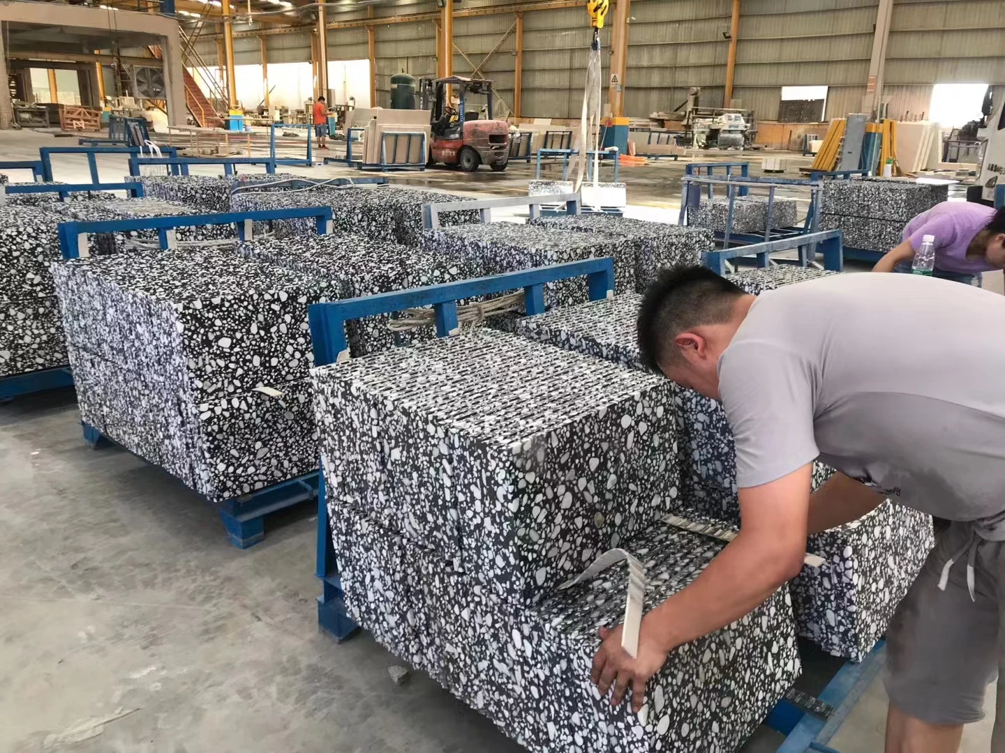 Artificial Stone White Dots Black Terrazzo Flooring