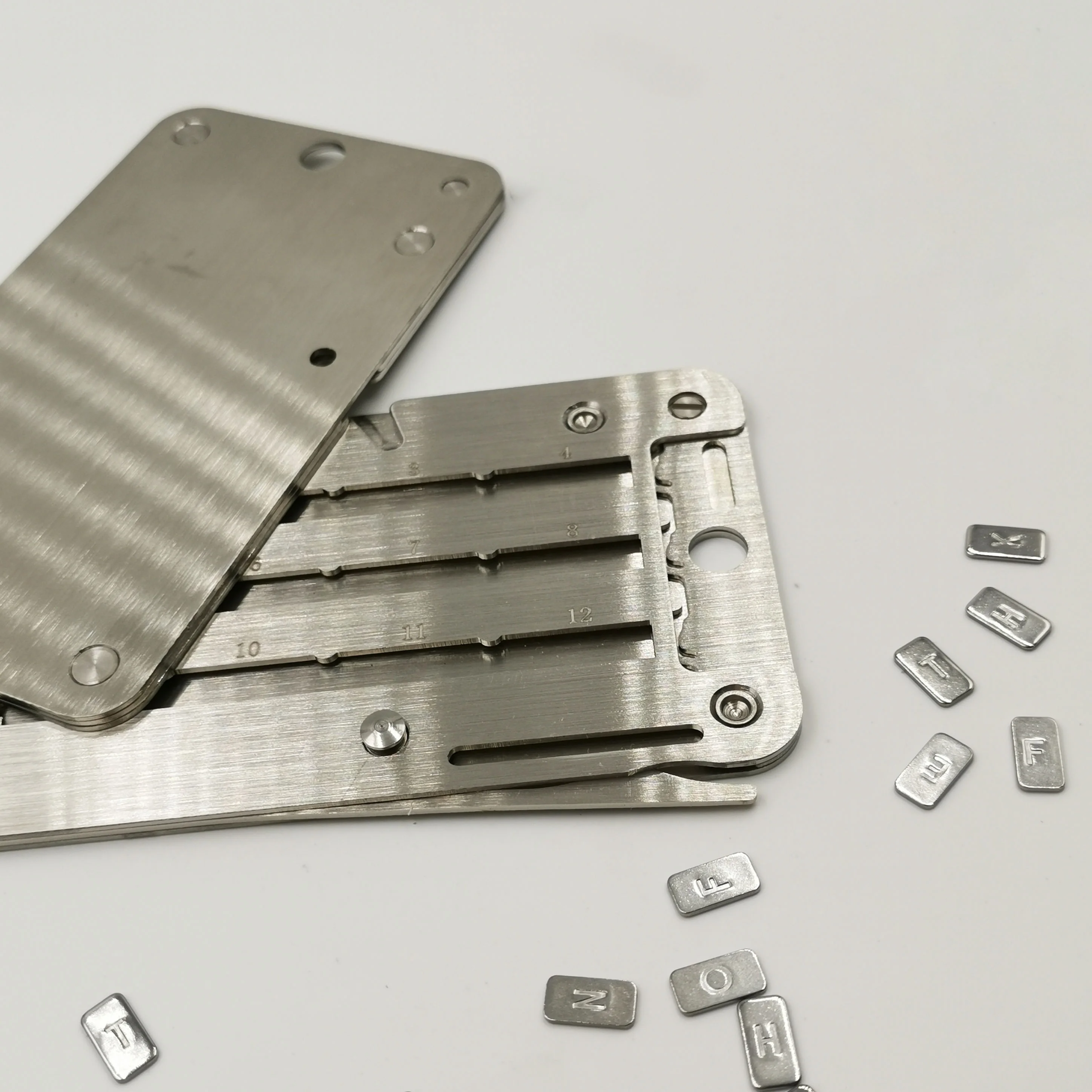 Crypto Seed Phrase Storage ,304 Stainless Steel Secure Wallet, Private Key  Recovery Cold Storage Backup 3 Plates 24 Words