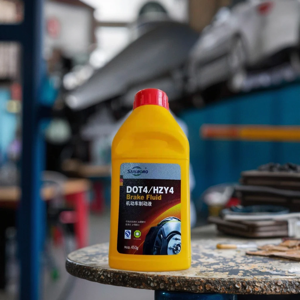 Sarlboro DOT 4 Synthetic Vehicle Brake Fluid ISO Certified Automotive Lubricant Oil With Base Oil and Additives