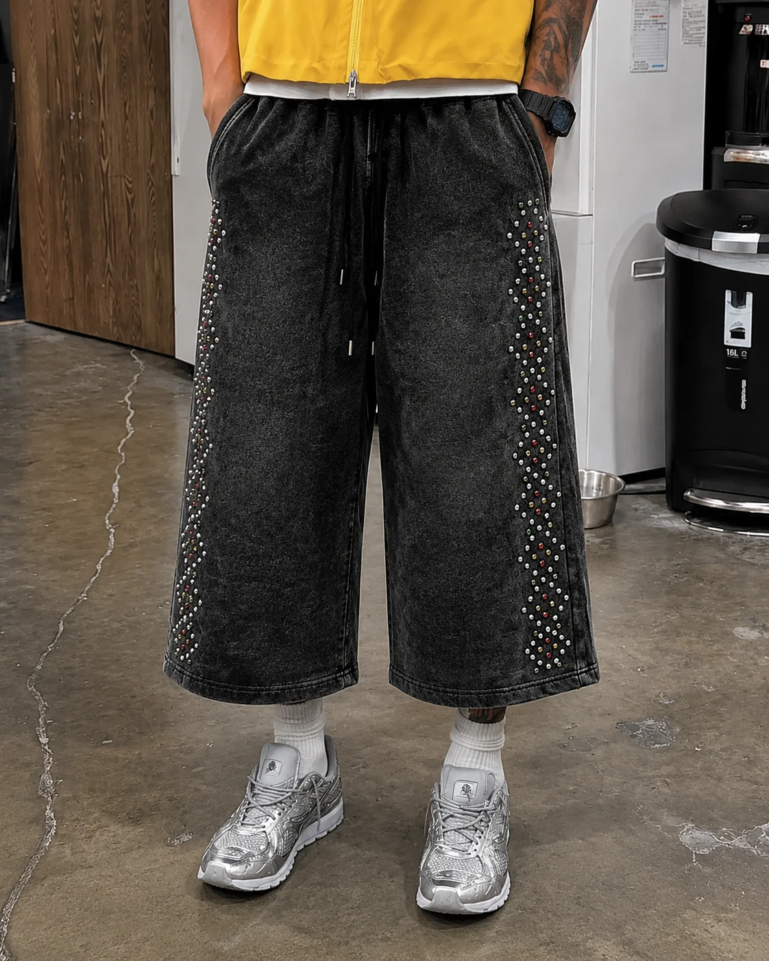 Custom Streetwear Bermuda Drawstring Vintage Cotton French Terry Diamond Rhinestone Oversized Acid Wash Jogger Sweat Shorts Men gallery 2