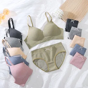 OEM Factory Seamless Fixed Cup Bra Set Striped Color Matching With Adjustable Back Strap Bra Seamless Bra Briefs Set