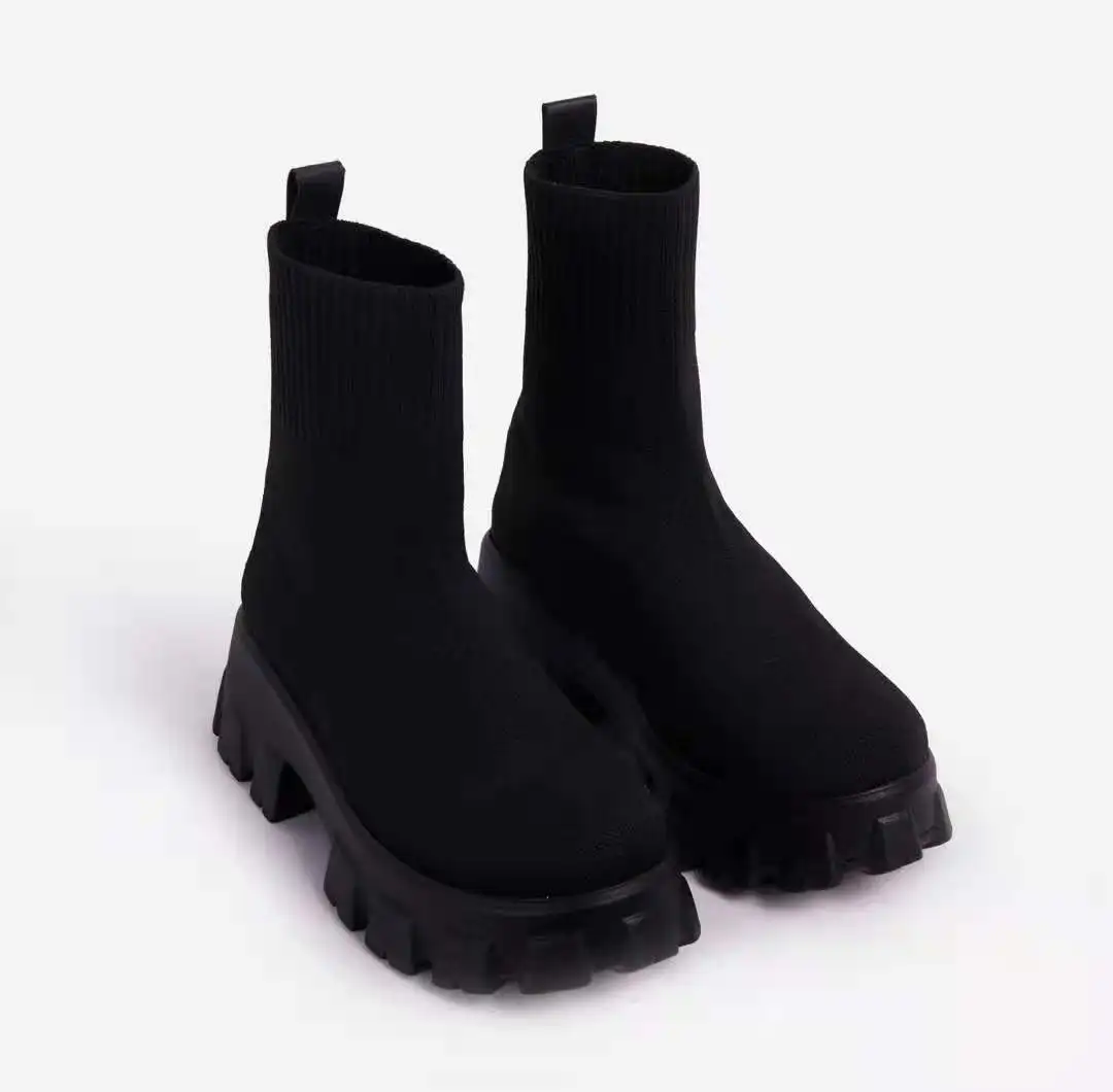 Botas cortas de cuero suave Botas de estilo británico para mujer Modelos de  otoño e invierno All-match Plus Velvet De suela gruesa Tacón grueso Botas  martin de moto comprar a buen precio —