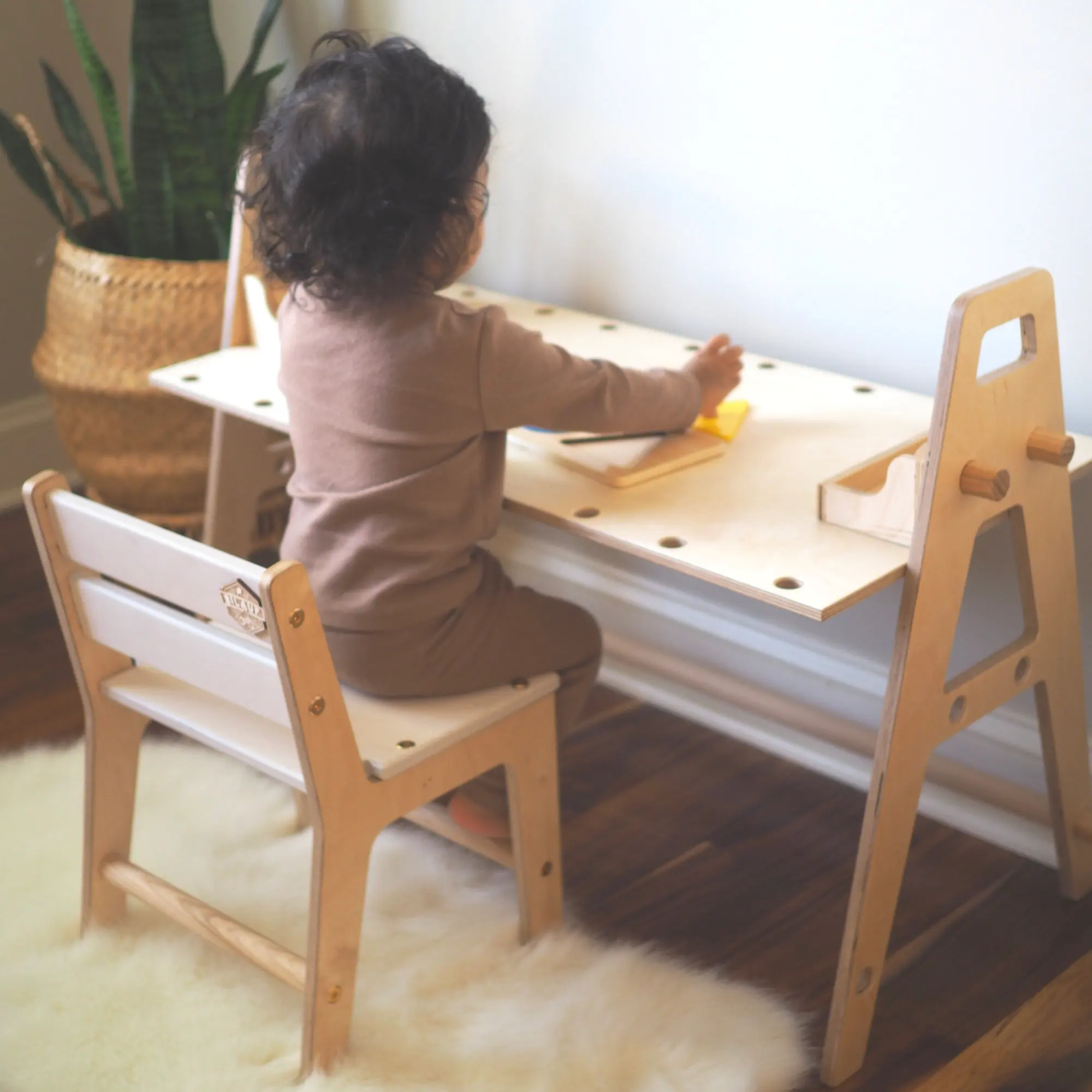 Wooden Kids Chalkboard And Playing Table And Chair /kids Furniture