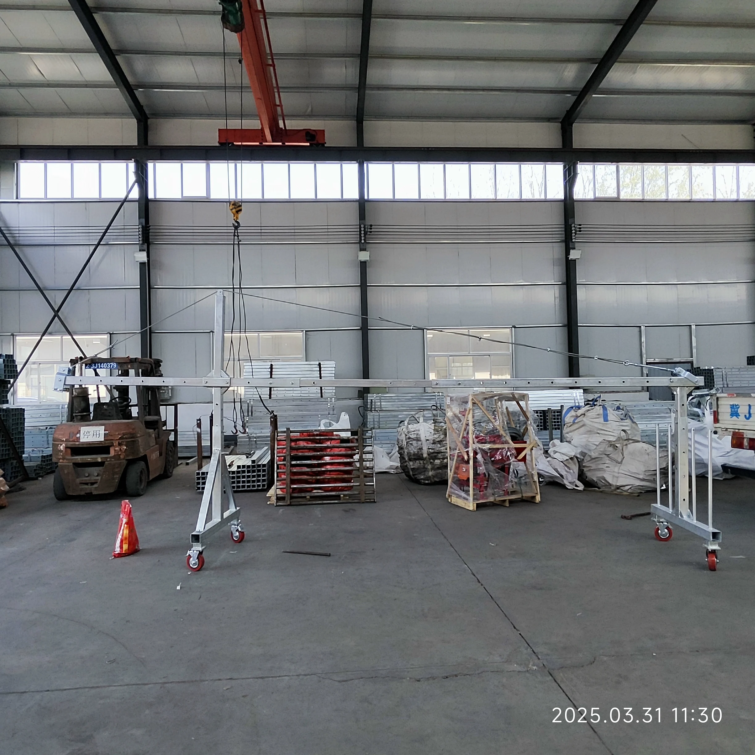 product modern industrial design zlp suspended steel  aluminum alloy work platform lift outdoor window cleaning equipment-3