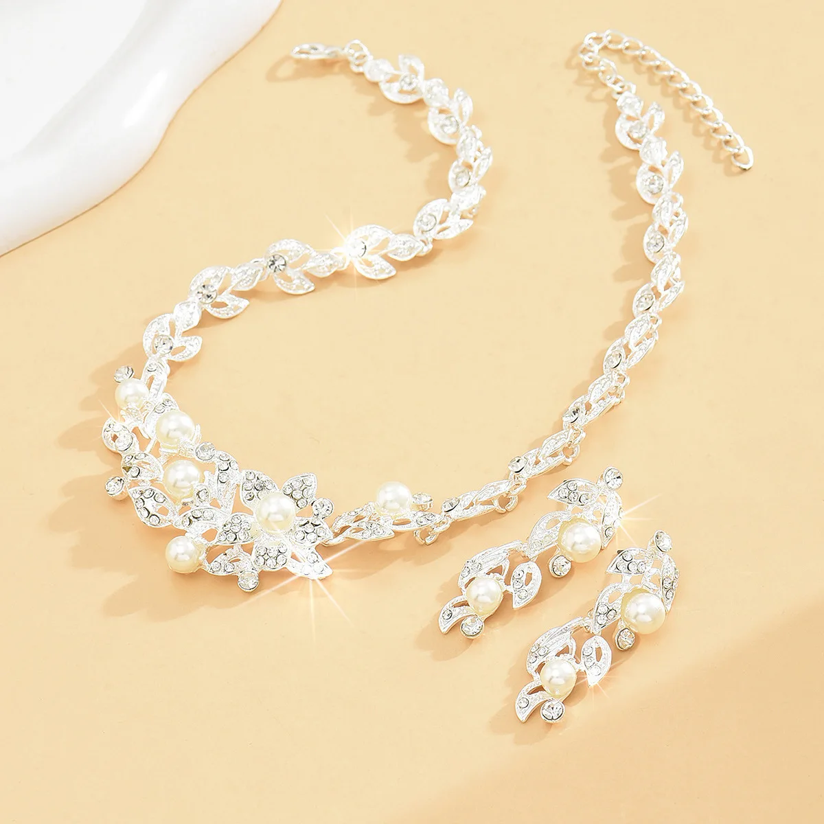 Exquisite Pearl & Rhinestone Bridal Jewelry Set