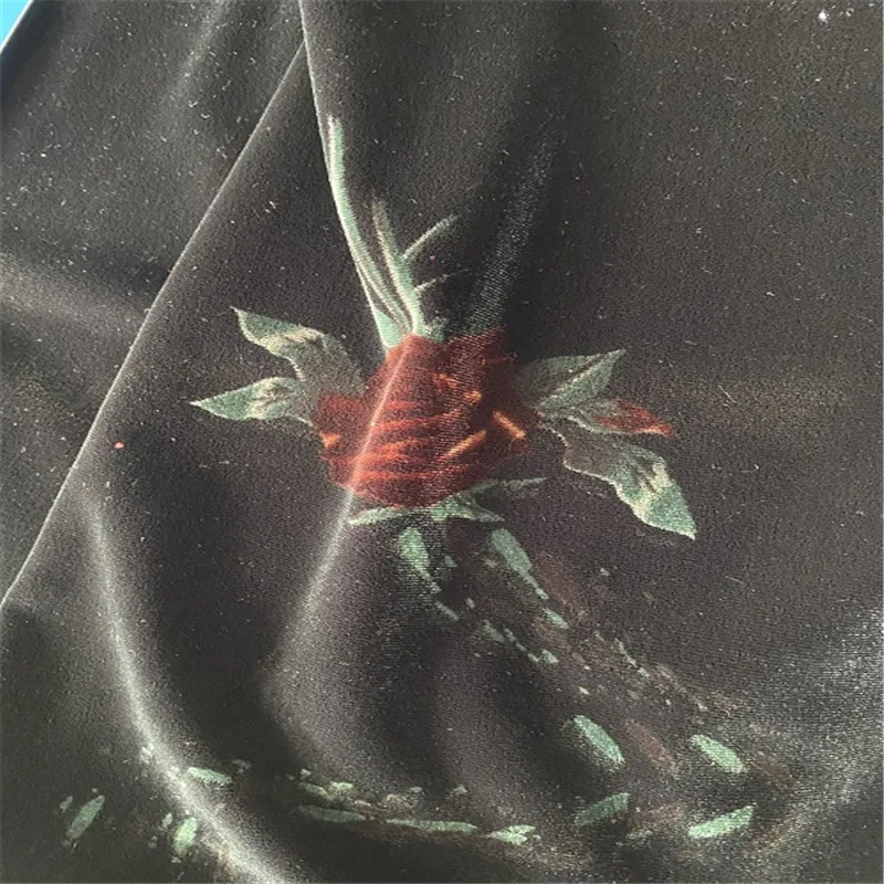 
 Бархатная ткань  