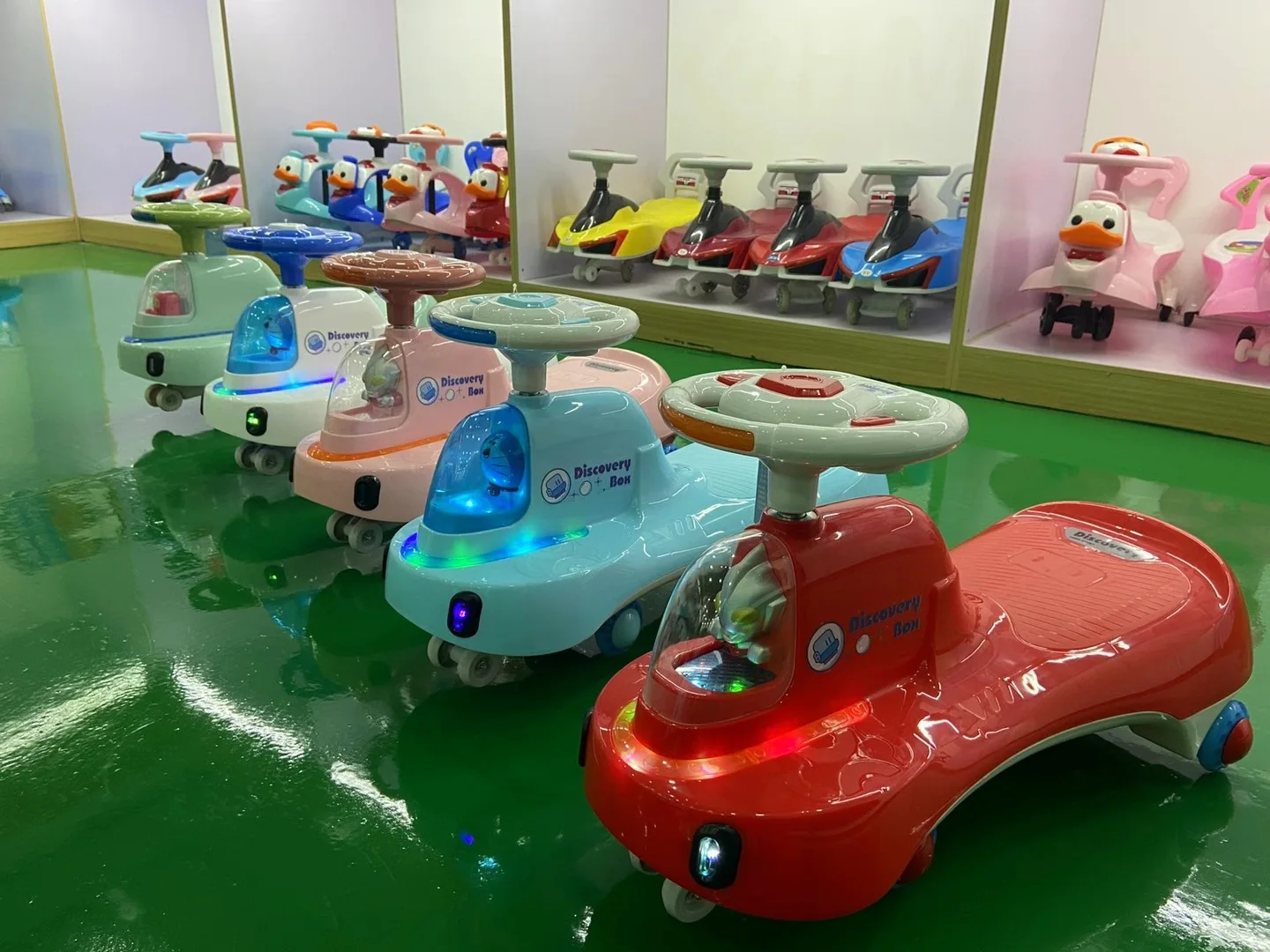 Plastic Light Toy Hand Swing Kids Ride On Car With Music For Baby Ride