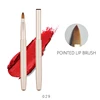 #29 pointed lip brush