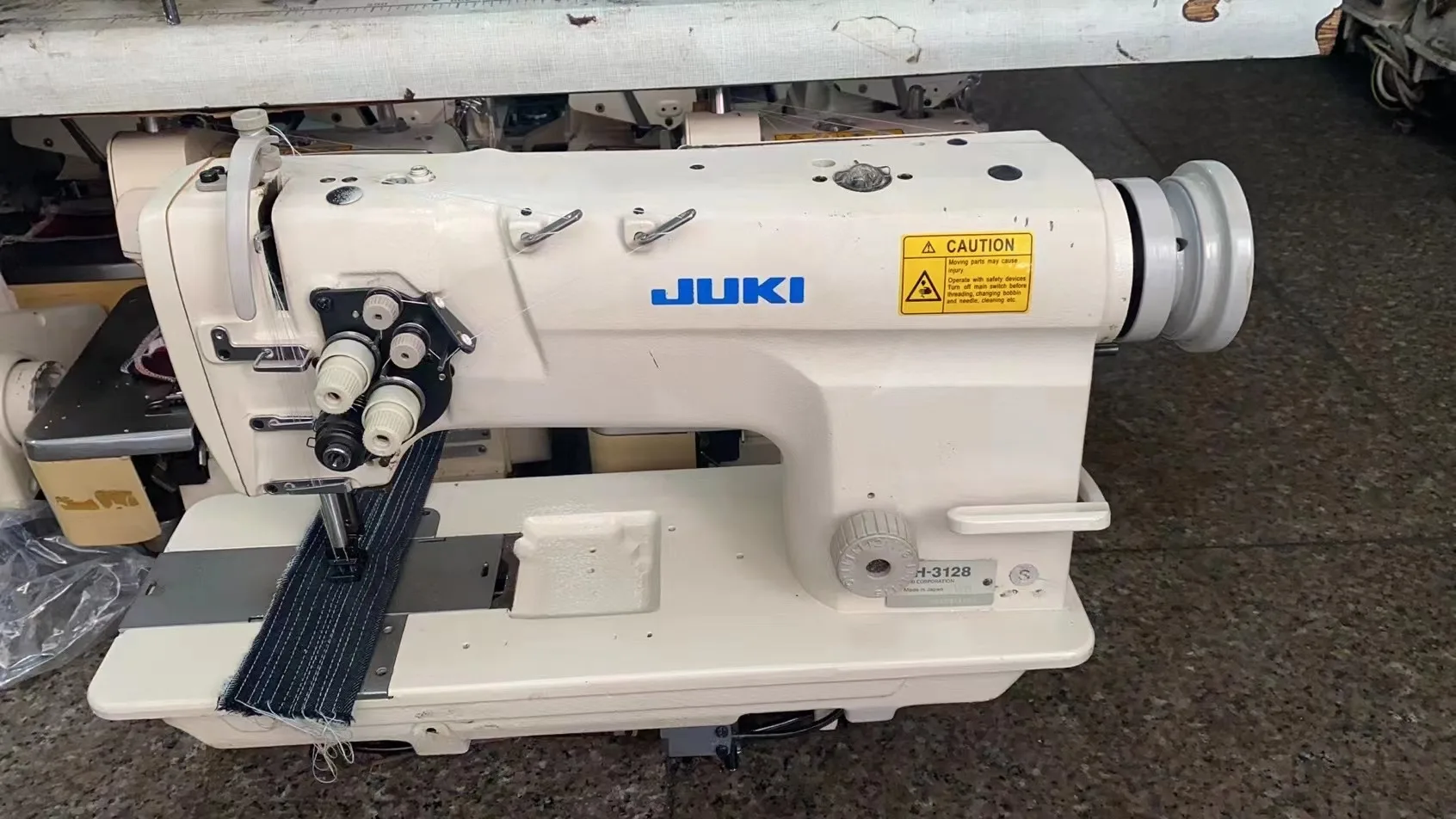 Jukis LH-3128 Sewing Machine - High Proficiency & Durability