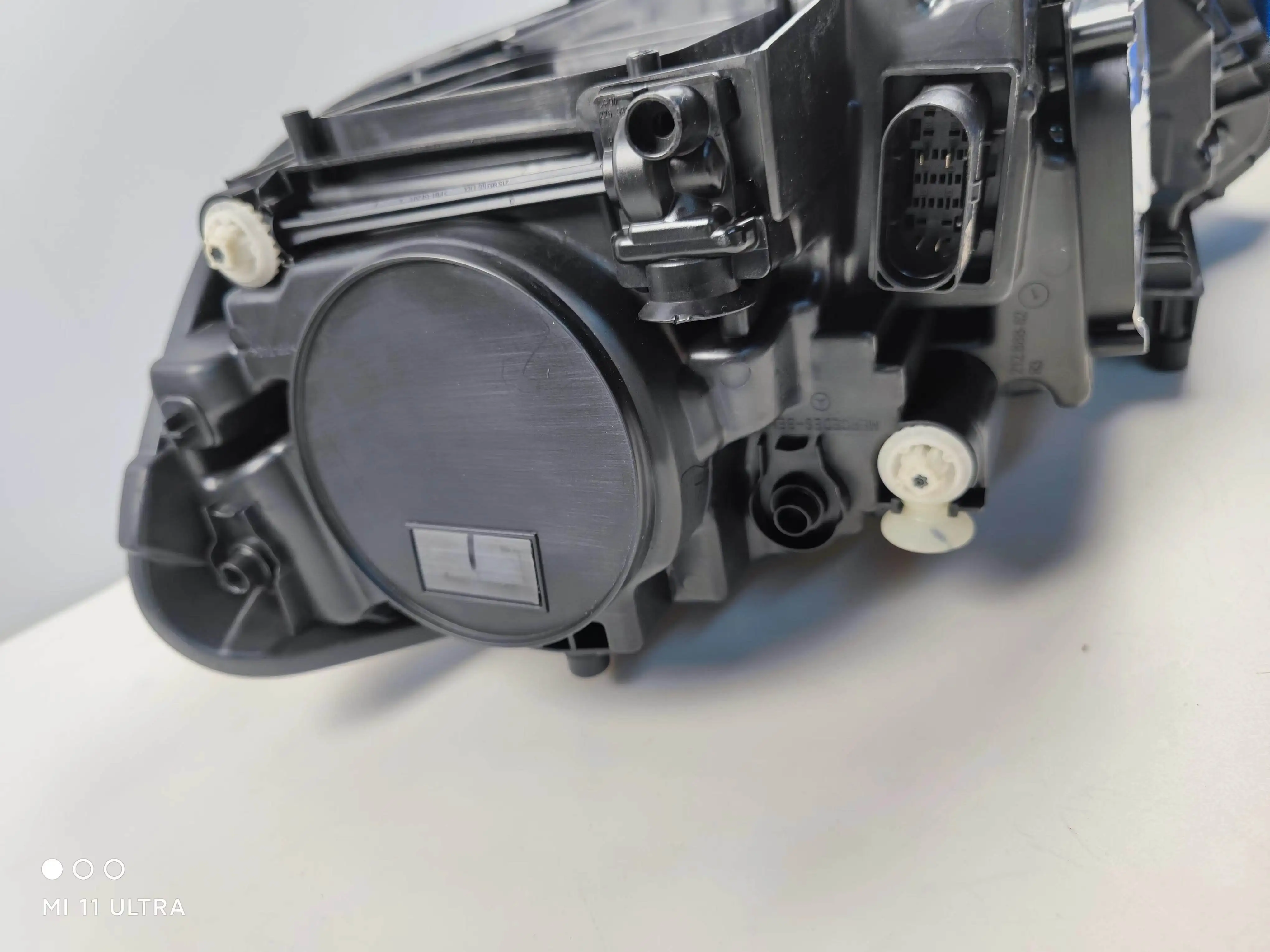 New Product Durable Oem A1779067103/A1779067203 Car Headlamp Cover 