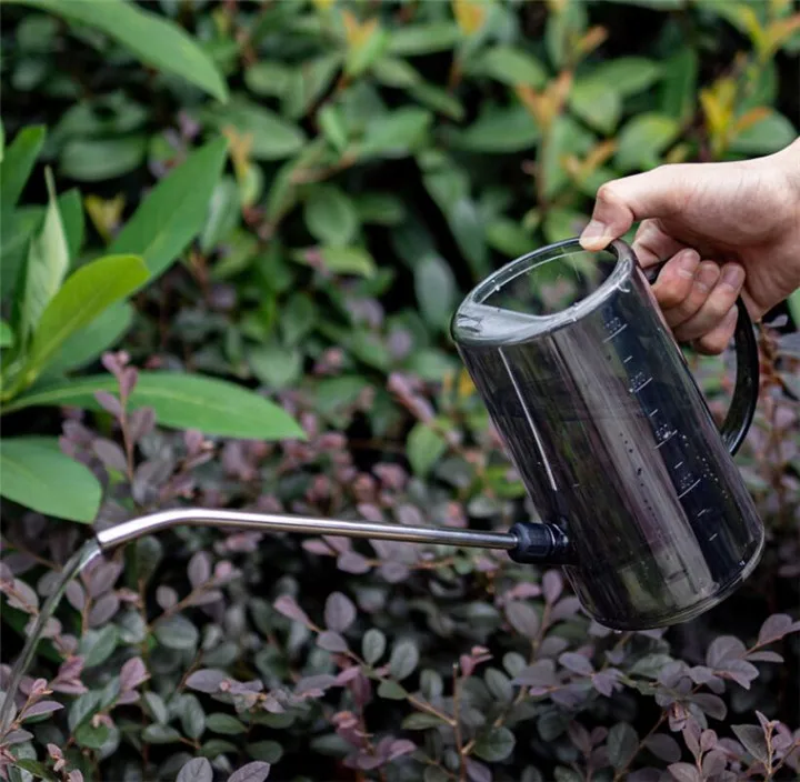 Кастрюля с длинным носиком для полива комнатных и уличных растений декоративного цветов легкой розлива