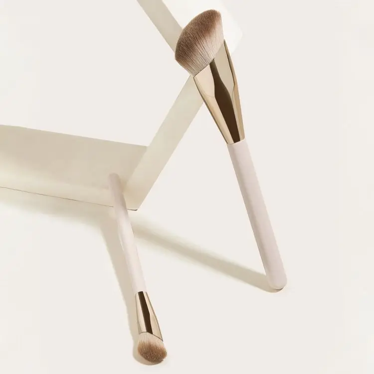 Foundation Brush (2).jpg
