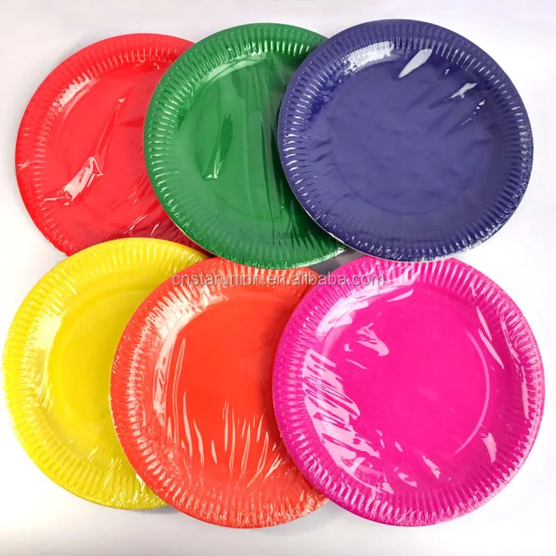 Купить одноразовую посуду пластиковую. Одноразовые тарелки. Пластиковые тарелки. Тарелки одноразовые цветные. Тарелки одноразовые пластиковые.