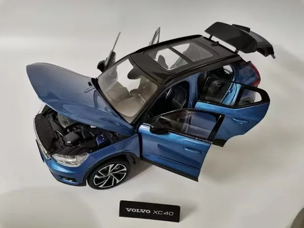 Volvo XC40 1:18 SUV Simulation Car Model - Adjustable Toy