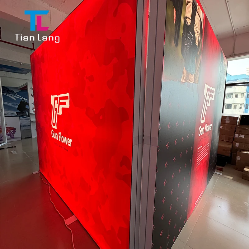 Mostrador SEG Modular Assemblat Per A Paret D'Fons En Forma De U Per A Activitats D'Exposició