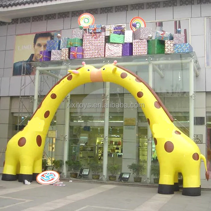 動物園の門ようこそ人々はイベントのための動物の入り口の巨大な