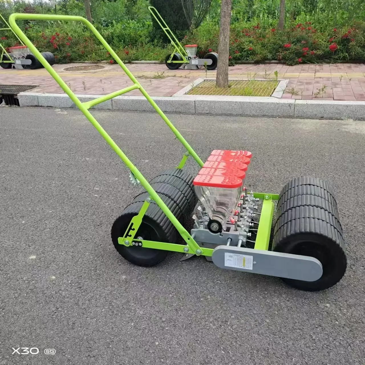 NEWEEK Manual Vegetable Seeder Planter Factory Price Portable 3 Rows Onion Carrot Sowing Machine Agriculture Seeds Transplanters
