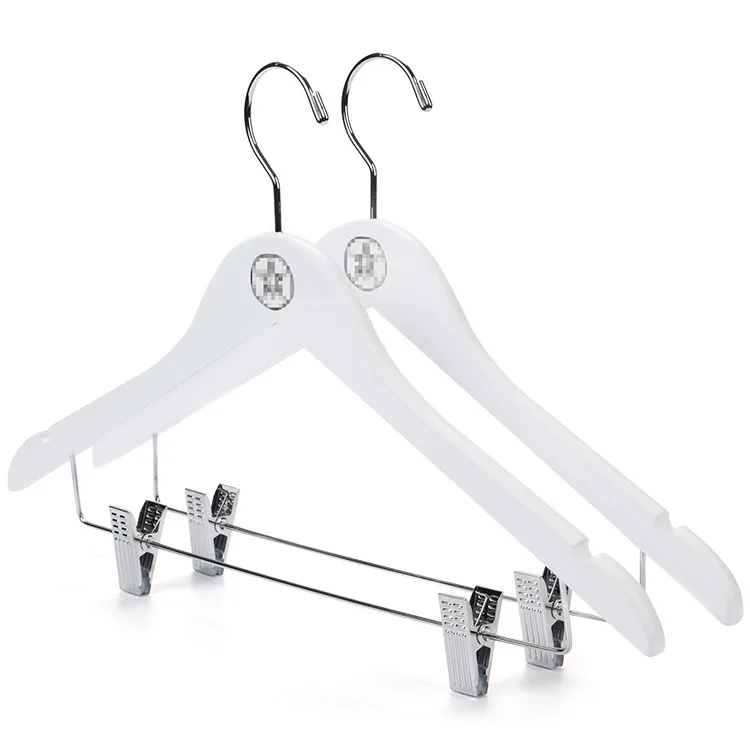 Luxury Velvet Hangers for Clothes -Heavy Duty Coat Hanger Set -Space-Saving Closet  Hangers with Chrome Swivel Hook - China Velvet Hanger and Luxury Clothes  Hanger price