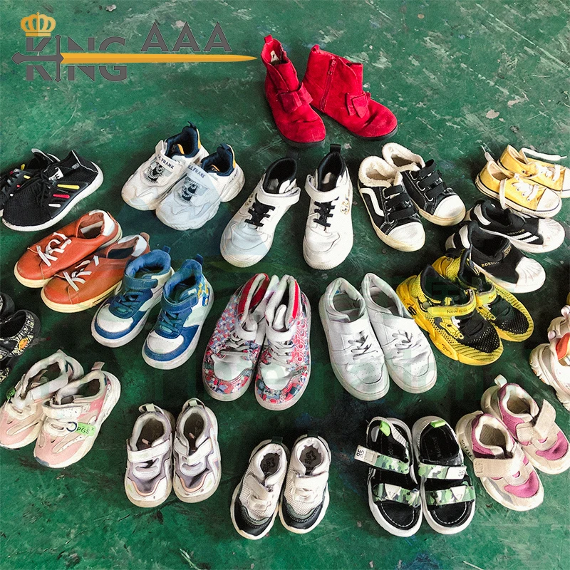 Scarpe originali bambini di seconda mano Sepatu Bekas scarpe da ginnastica  Stock balle scarpe usate marchiate per i bambini a Dubai
