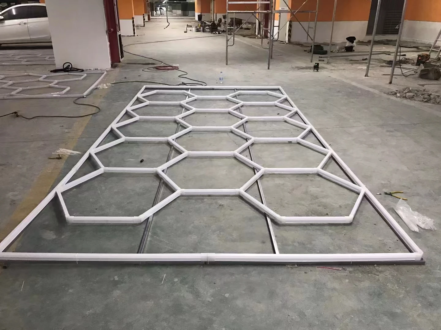 Customer Specifications Hexagon LED Ceiling Garage Lights Grids 6500K 512W Car Detailing Lights