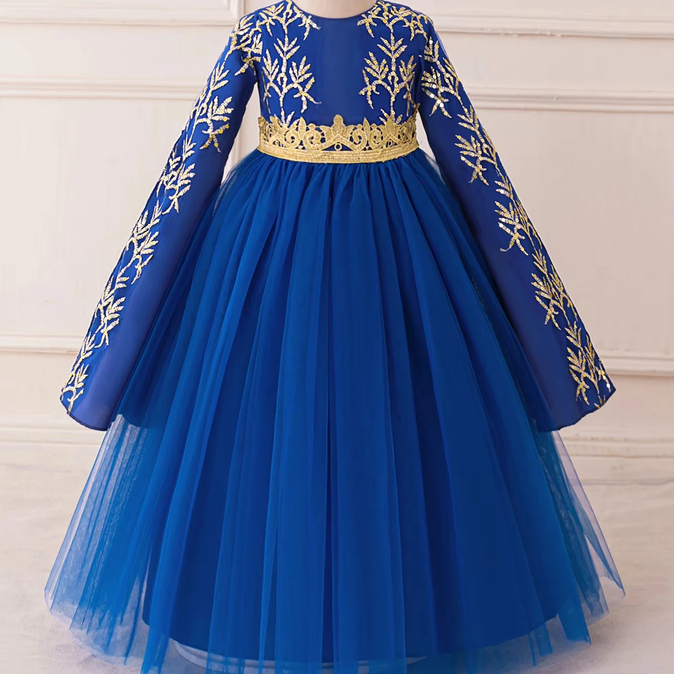 open lace back dress Long Sleeves Scoop Neck Applique Tulle Muslim Dresses-Bridelily