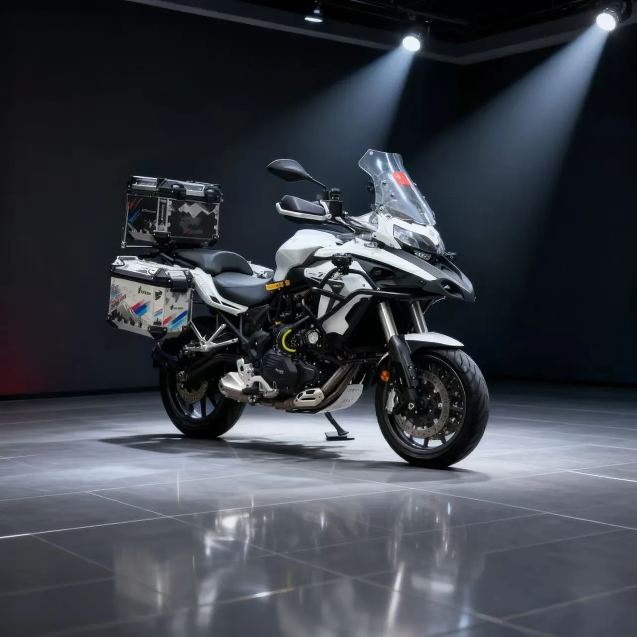 Benelli 502 Touring Motorcycle-Chinese-Manufactured 35kW DOHC