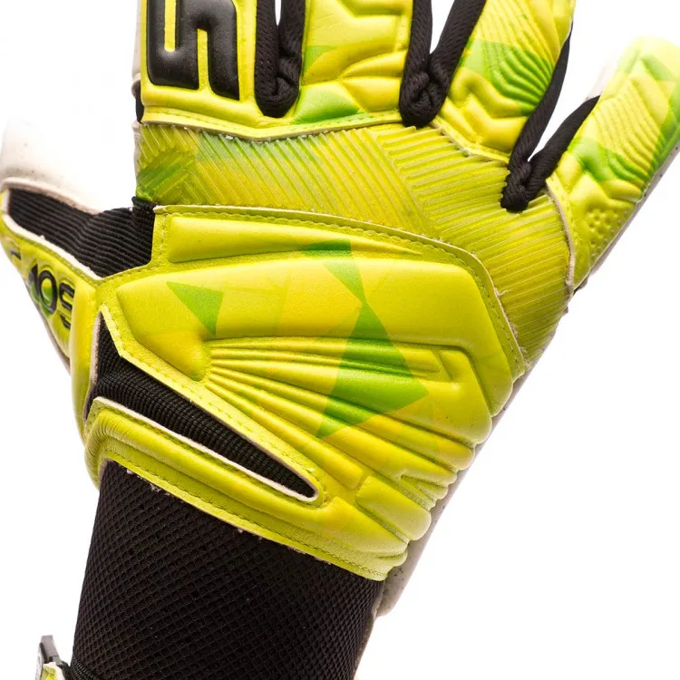 Goalkeeper Gloves In New Design Sports Goods Professional Goal Keeper