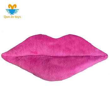 New Design Hot Lips Durable Funny and Safe Squeaky Dog Toys Gift Dog Toys