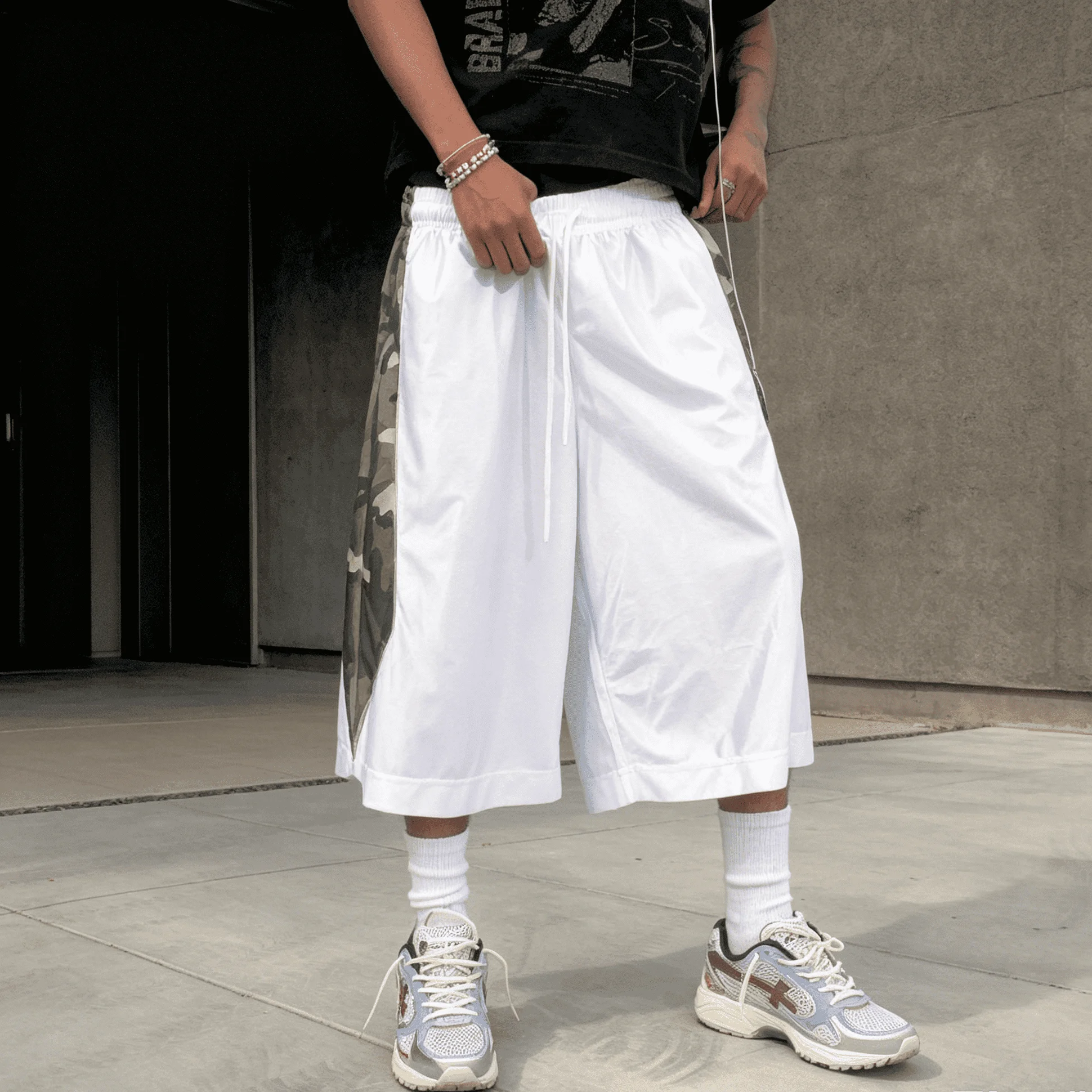 Custom Shiny Satin Color Block Capri Pants Men Elastic Drawstring Baggy Wide Leg Retro Sports Mid Calf Street Trousers gallery 4